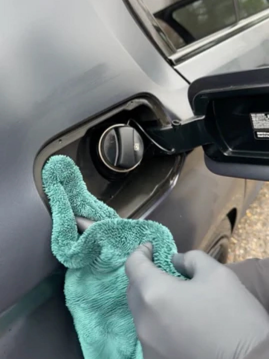 BERCE Dry3  M – Kompaktes Premium-Trockentuch Grün für streifenfreie Fahrzeugpflege, 1400gsm - Berce