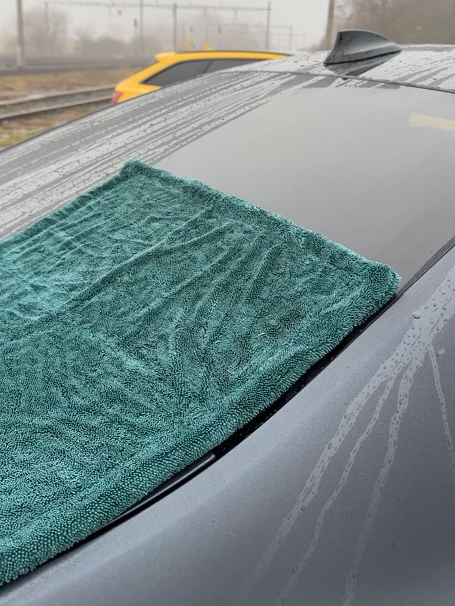 BERCE Dry3  XL – Kompaktes Premium-Trockentuch Grün für streifenfreie Fahrzeugpflege, 1400gsm - Berce